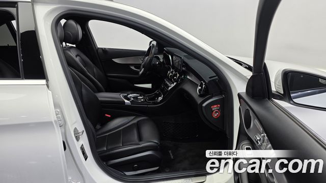 Mercedes-Benz C-Class (W205) C220 d 4MATIC 2020 — фото 12
