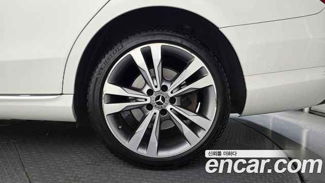 Mercedes-Benz C-Class (W205) C220 d 4MATIC 2020 — фото 21