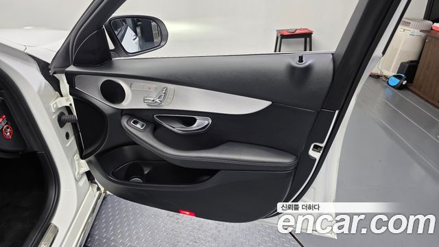Mercedes-Benz C-Class (W205) C220 d 4MATIC 2020 — фото 24