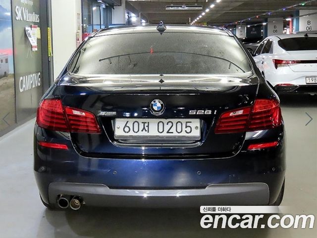 BMW 5 Series (F10) 528i xDrive M Aero Dynamic 2016 — фото 6