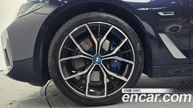 BMW 5 Series (G30) 530e M Sport 2023 — фото 5