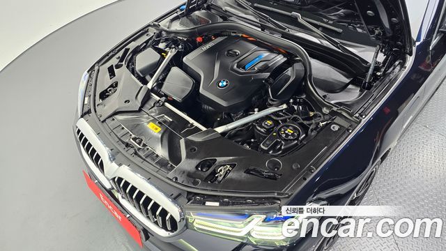 BMW 5 Series (G30) 530e M Sport 2023 — фото 6
