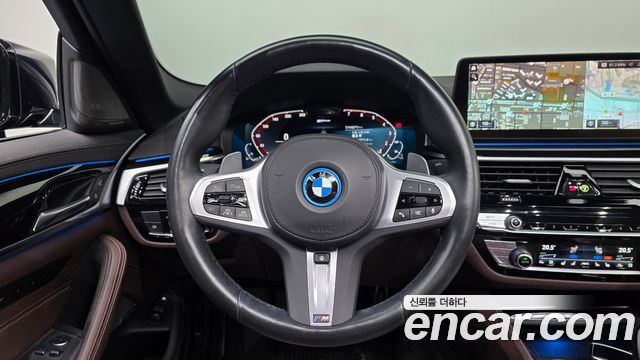BMW 5 Series (G30) 530e M Sport 2023 — фото 12