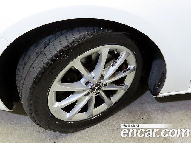Mercedes-Benz A-Class (W177) A220 Sedan 2020 — фото 5