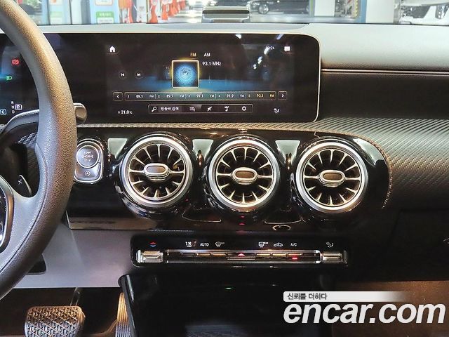 Mercedes-Benz A-Class (W177) A220 Sedan 2020 — фото 19