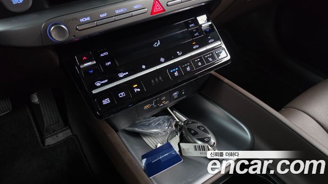 Hyundai Grandeur (GN7) 2,5 Gasoline 2WD Exclusive 2025 — фото 17
