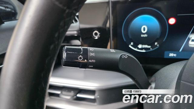 Hyundai Grandeur (GN7) 2,5 Gasoline 2WD Exclusive 2025 — фото 20
