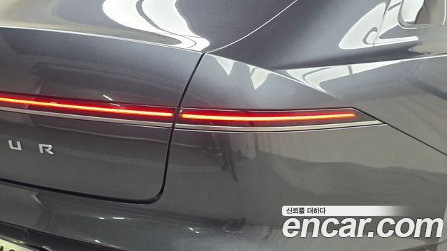 Hyundai Grandeur (GN7) 2,5 Gasoline 2WD Exclusive 2025 — фото 23