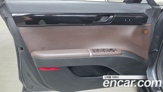 Hyundai Grandeur (GN7) 2,5 Gasoline 2WD Exclusive 2025 — фото 24