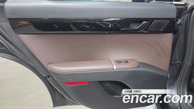 Hyundai Grandeur (GN7) 2,5 Gasoline 2WD Exclusive 2025 — фото 25