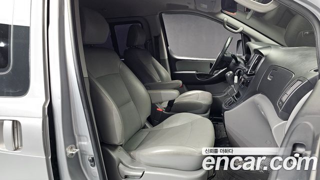 Hyundai Grand Starex 5-Seater VAN Smart 2017 — фото 12