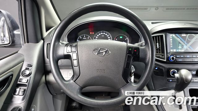 Hyundai Grand Starex 5-Seater VAN Smart 2017 — фото 13
