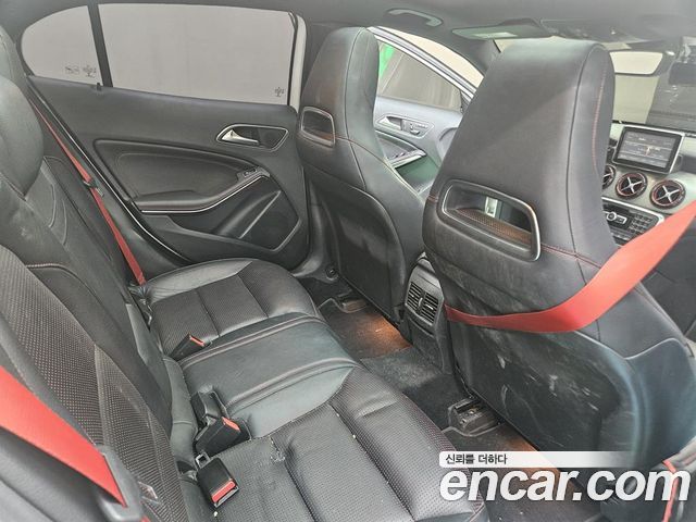 Mercedes-Benz GLA-Class (X156) GLA45 AMG 4MATIC 2015 — фото 6
