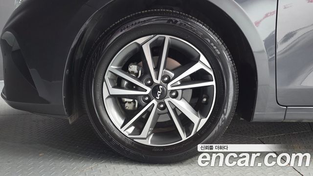 Kia K3 (II) 1.6 Prestige 2023 — фото 5