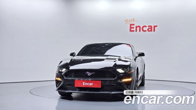 Ford Mustang Coupe 2021 — фото 3