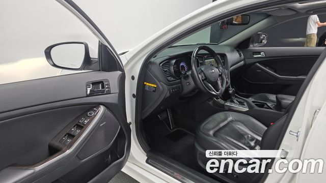 Kia K5 2.0 Turbo-GDI Noblesse 2013 — фото 10