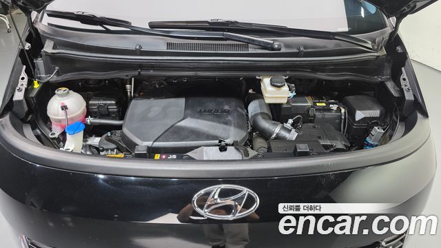 Hyundai Staria Cargo 5-Seater Modern 2023 — фото 6
