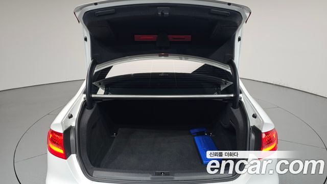 Audi A4 2.0 TDI dynamic B8 2014 — фото 31