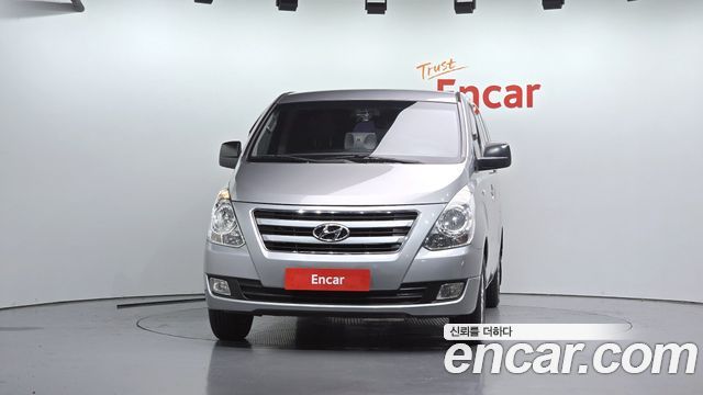 Hyundai Grand Starex 12-Seater Wagon Modern 2016 — фото 3