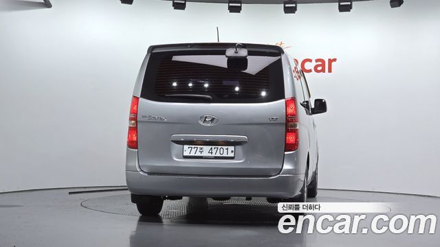 Hyundai Grand Starex 12-Seater Wagon Modern 2016 — фото 4
