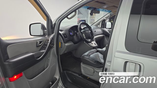 Hyundai Grand Starex 12-Seater Wagon Modern 2016 — фото 10