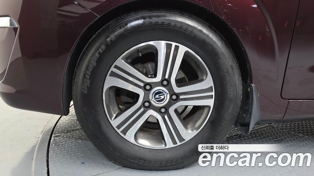 KG Mobility (SsangYong) Korando Turismo 4WD GT 9-seater 2015 — фото 5