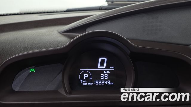 KG Mobility (SsangYong) Korando Turismo 4WD GT 9-seater 2015 — фото 8