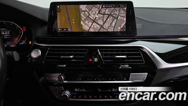 BMW 5 Series (G30) 520d Luxury Plus 2020 — фото 16