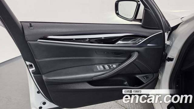 BMW 5 Series (G30) 520d Luxury Plus 2020 — фото 30