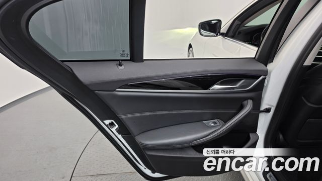 BMW 5 Series (G30) 520d Luxury Plus 2020 — фото 31