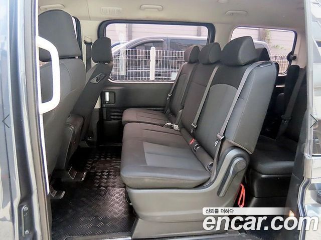 Hyundai Staria Tourer 11-Seater Smart 2023 — фото 6