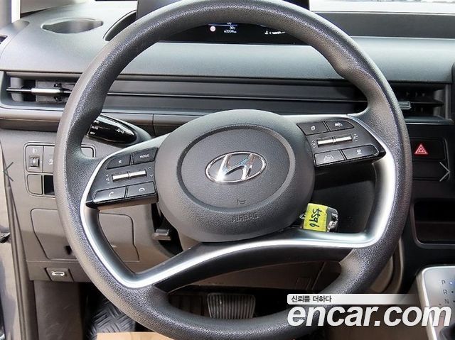 Hyundai Staria Tourer 11-Seater Smart 2023 — фото 9