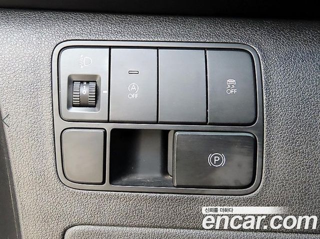 Hyundai Staria Tourer 11-Seater Smart 2023 — фото 17