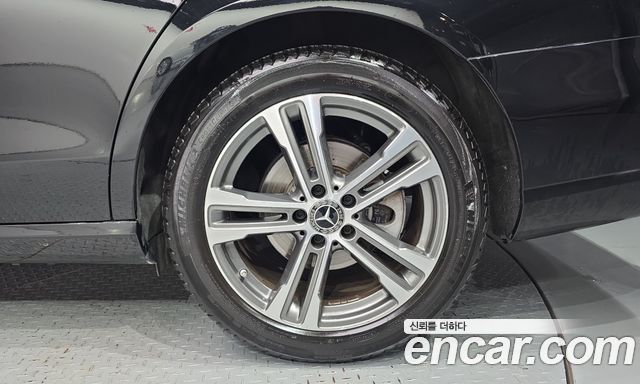 Mercedes-Benz E-Class (W213) E250 Avantgarde 2023 — фото 21