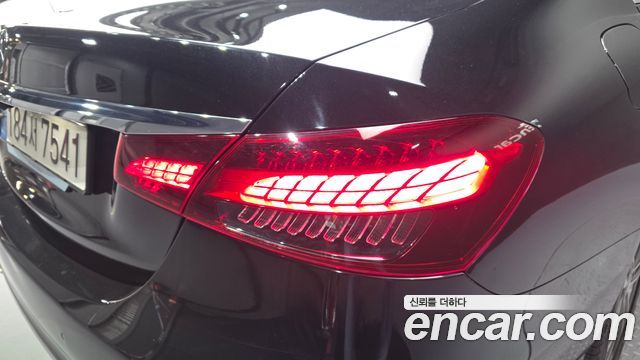 Mercedes-Benz E-Class (W213) E250 Avantgarde 2023 — фото 23