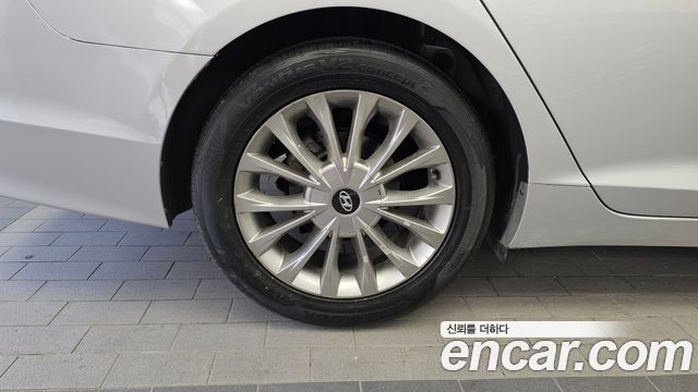 Hyundai Sonata (LF) 2.0 Smart 2015 — фото 5