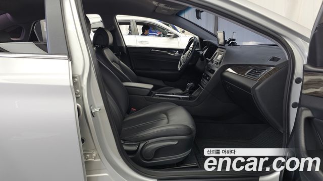 Hyundai Sonata (LF) 2.0 Smart 2015 — фото 11
