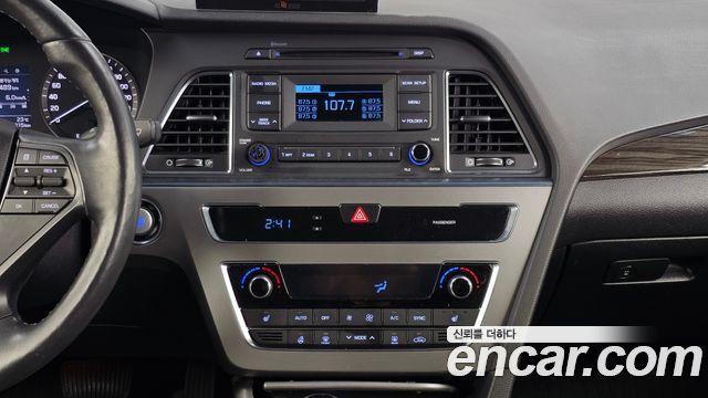 Hyundai Sonata (LF) 2.0 Smart 2015 — фото 14