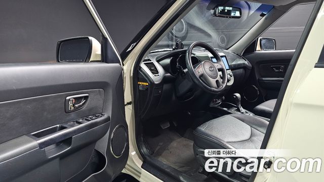 Kia Soul 1.6 2U Safety 2011 — фото 10