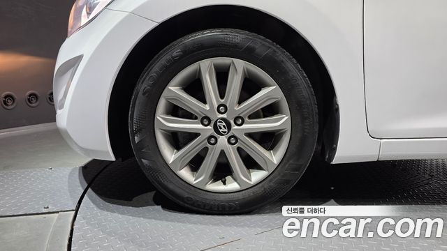 Hyundai Avante 1.6 GDi Modern Standard 2014 — фото 5