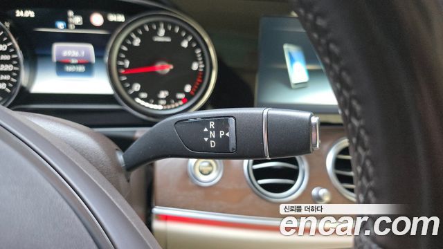 Mercedes-Benz E-Class (W213) E220d Exclusive 2017 — фото 9