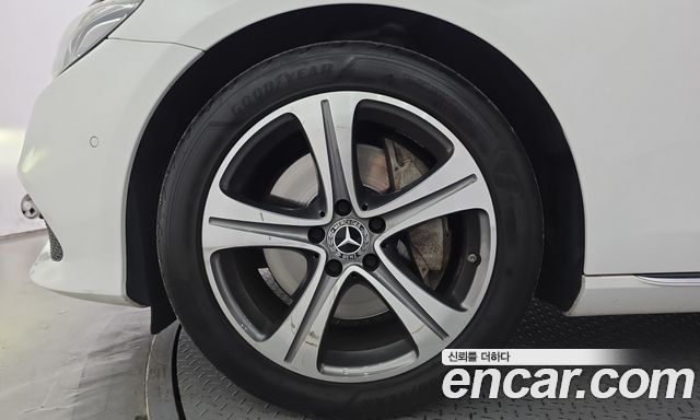Mercedes-Benz E-Class (W213) E300 Avantgarde 2020 — фото 5