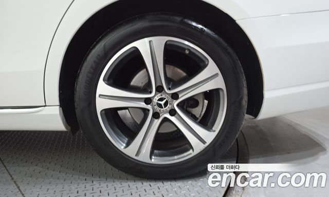 Mercedes-Benz E-Class (W213) E300 Avantgarde 2020 — фото 21