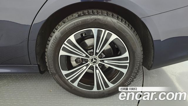Mercedes-Benz E-Class (W214) E200 Avantgarde 2024 — фото 21