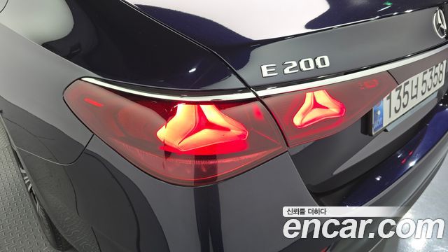 Mercedes-Benz E-Class (W214) E200 Avantgarde 2024 — фото 23