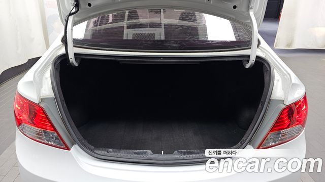 Hyundai Accent (New) 1.6 GDI Premium 2015 — фото 20