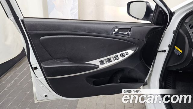 Hyundai Accent (New) 1.6 GDI Premium 2015 — фото 24