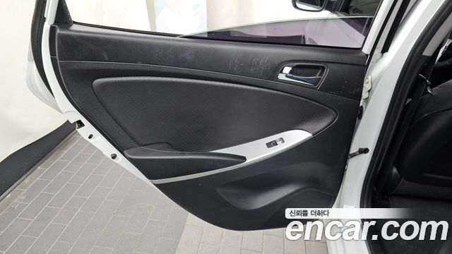 Hyundai Accent (New) 1.6 GDI Premium 2015 — фото 25