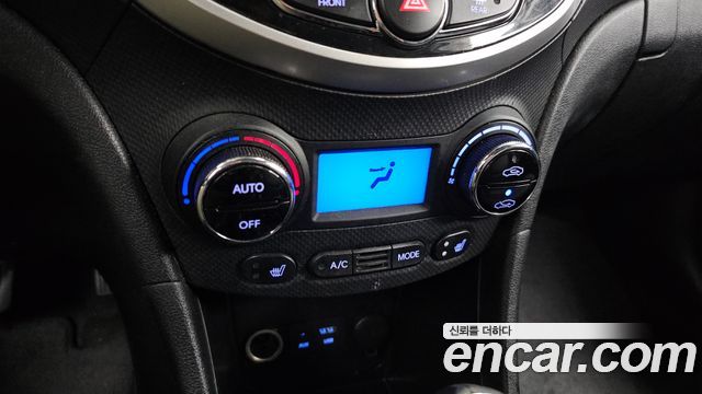 Hyundai Accent (New) 1.6 GDI Premium 2015 — фото 32
