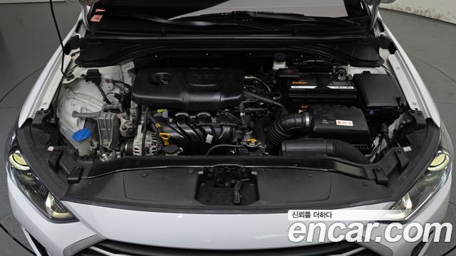 Hyundai Avante (AD) 1.6 GDI Value Plus 2018 — фото 6